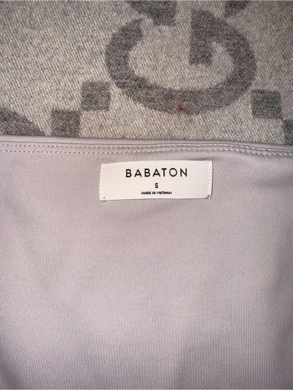 🌼 Babaton Scoop Neck Cropped Tank Top - Light Grey - Picture 3 of 7